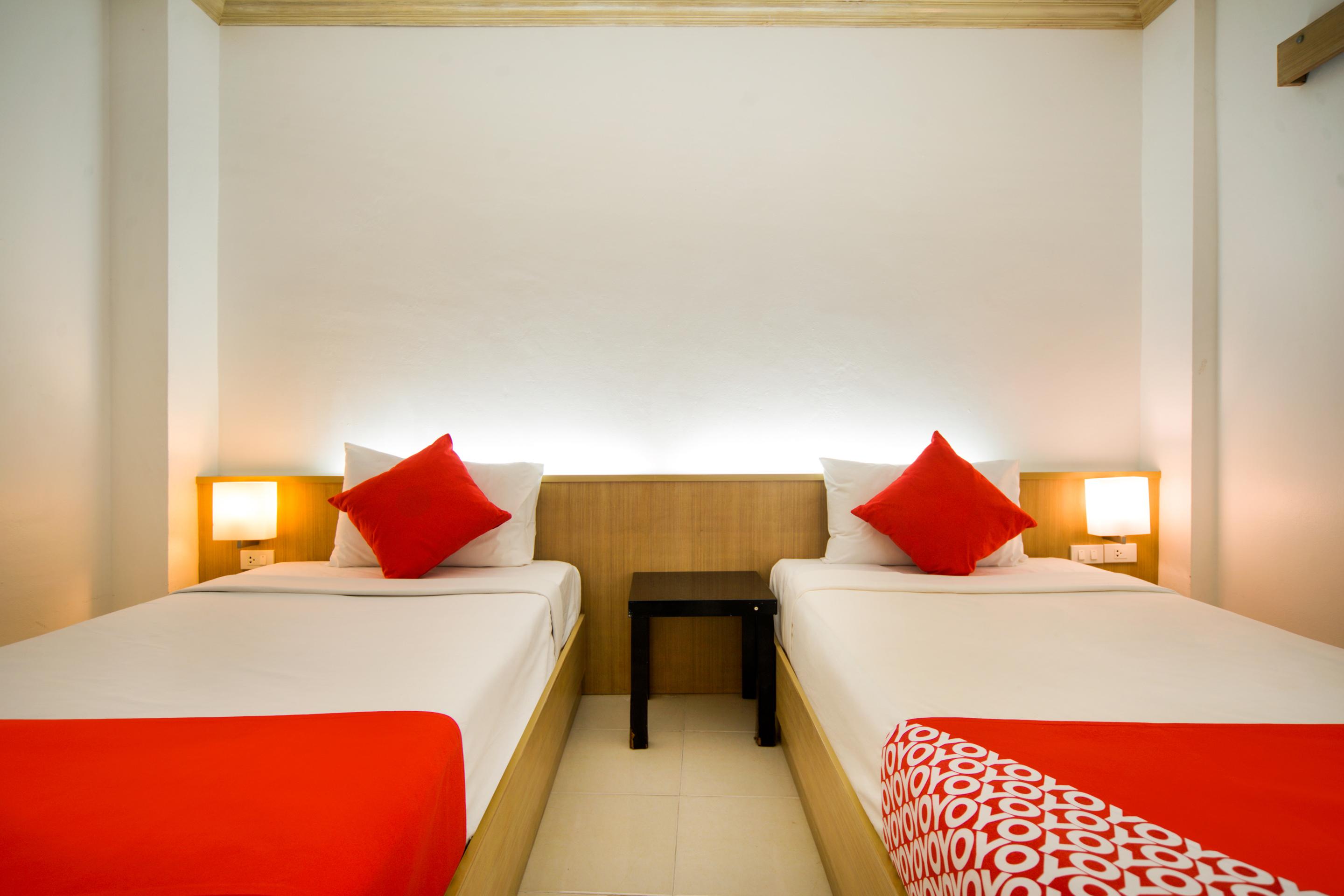 Oyo 232 Patong City Hometel Exteriör bild
