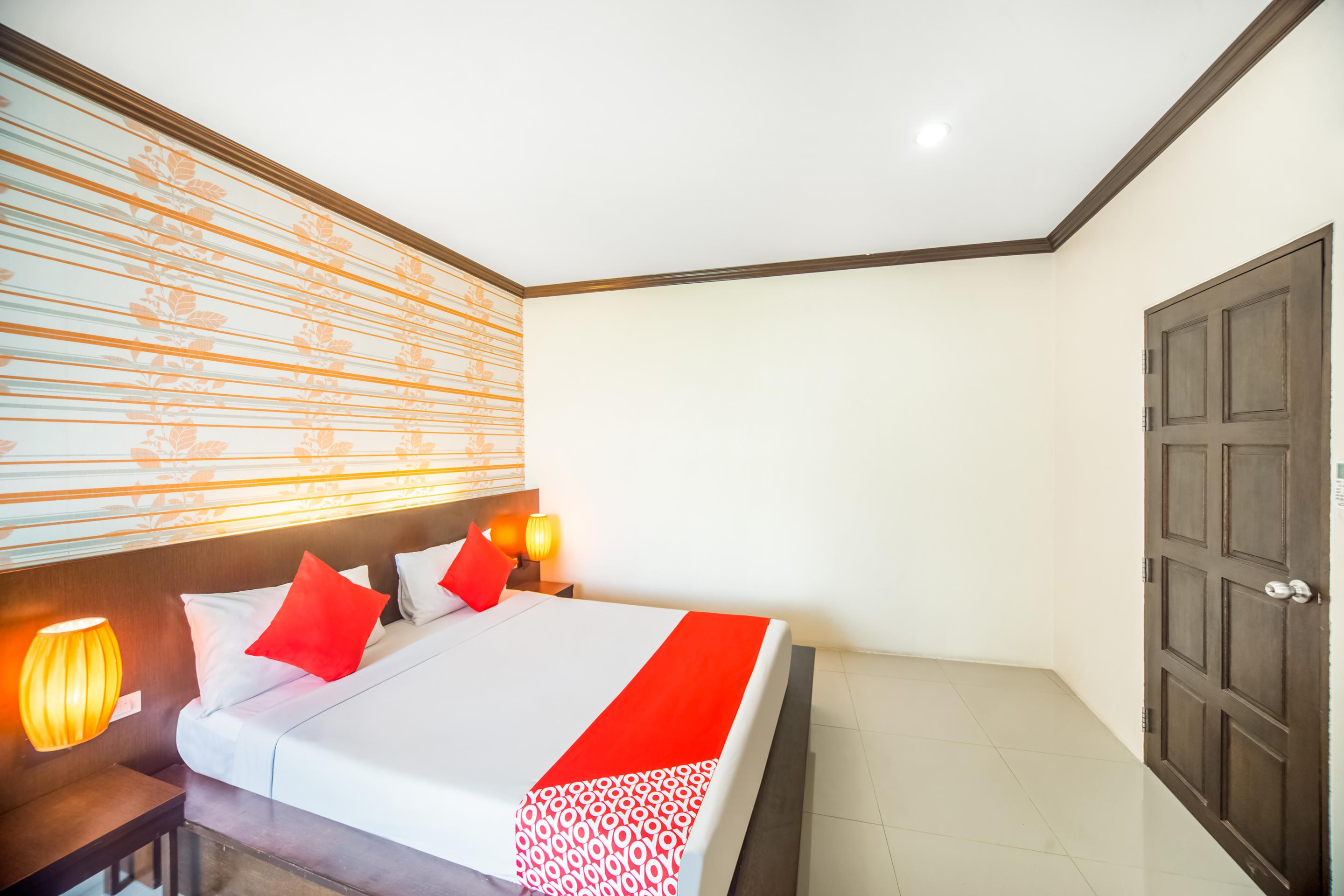 Oyo 232 Patong City Hometel Exteriör bild