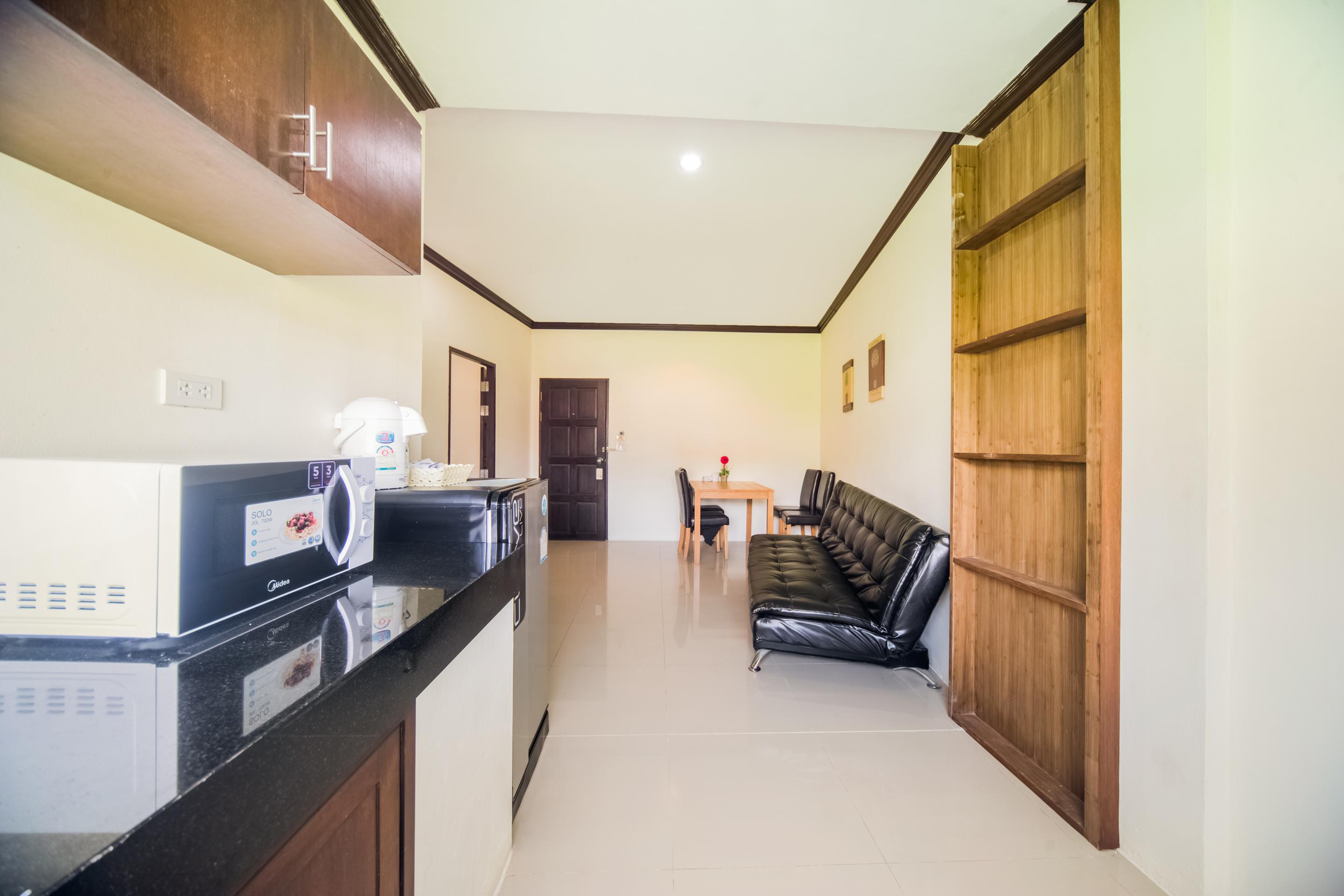 Oyo 232 Patong City Hometel Exteriör bild